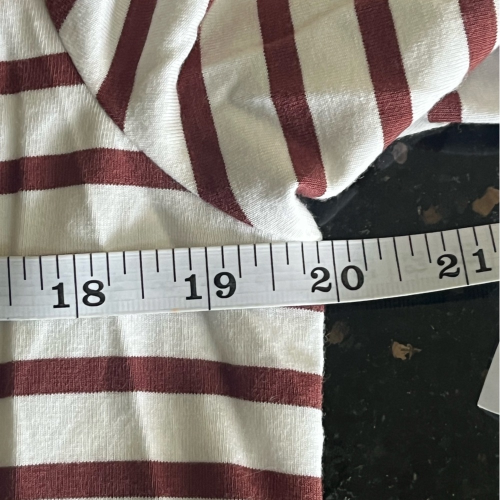 Living in Yellow 3/4 sleeve sailor tee with keyhole tie back - Picture 5 of 7